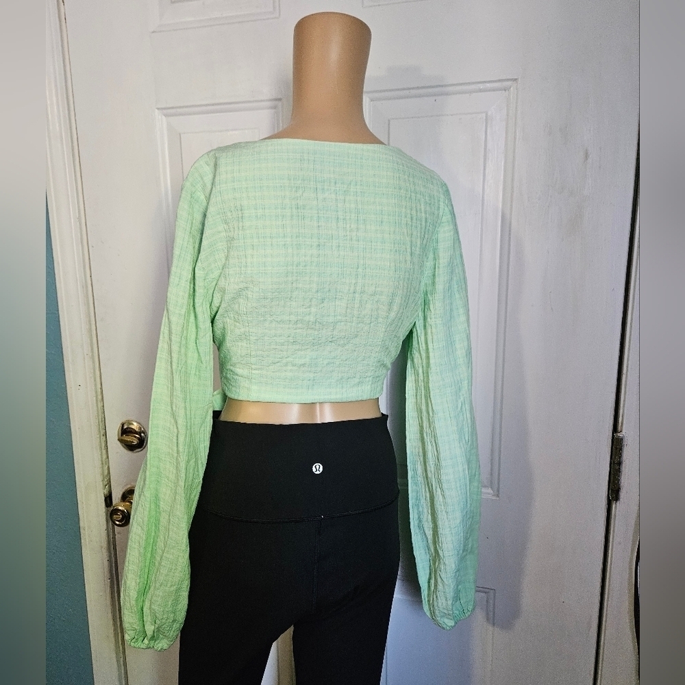 MAJORELLE Chrissie Crop Top - Picture 4 of 6